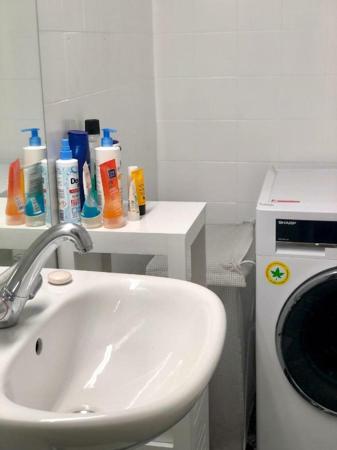 Apartment Cool & 2 Bedroom In Heart Of Eaux-vives *